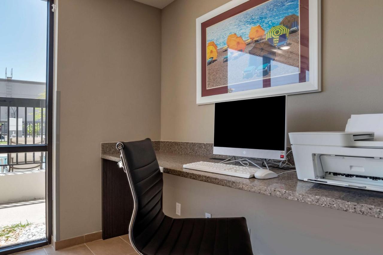 Best Western Plus Panama City Hotel Exterior photo
